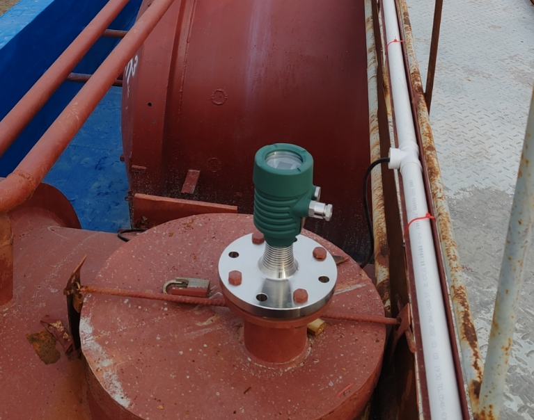 Radar level meters